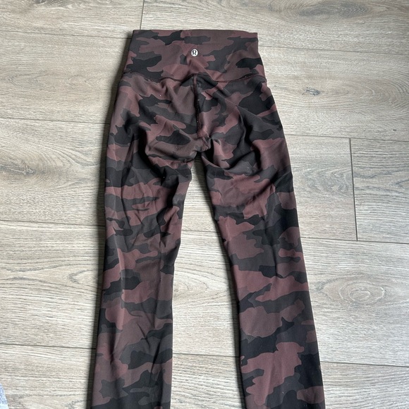 Lululemon Camo leggings - Picture 3 of 3